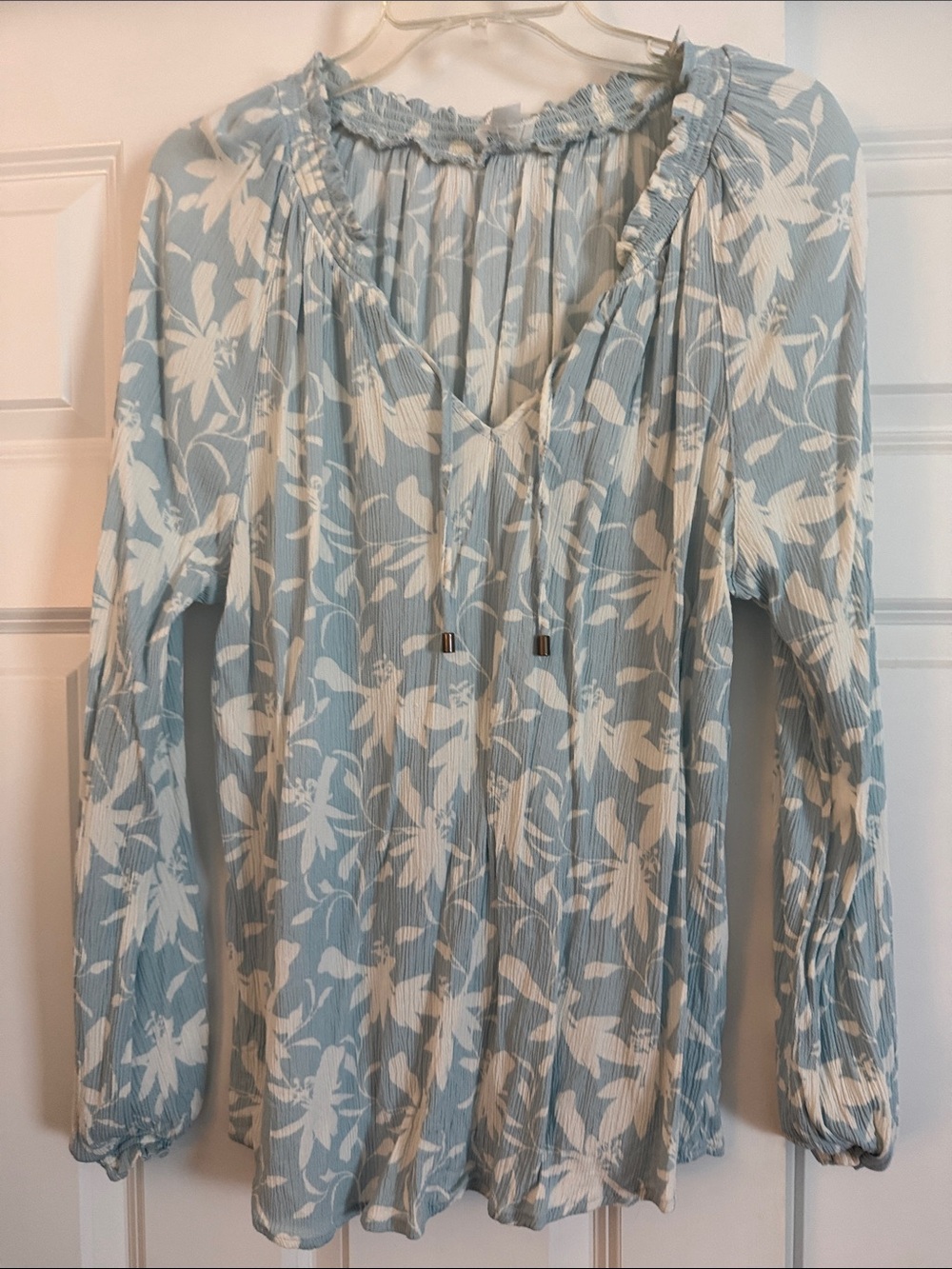 Market & Spruce Light Blue and White Floral Peasant Blouse